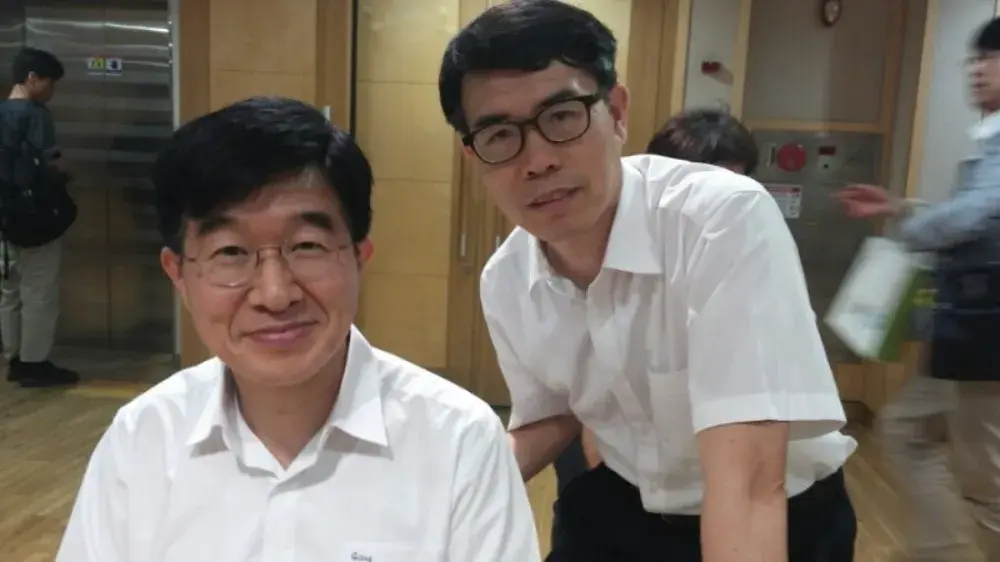 공병호 박사님과... 이 분이 쓴 책은 거의 다 구입