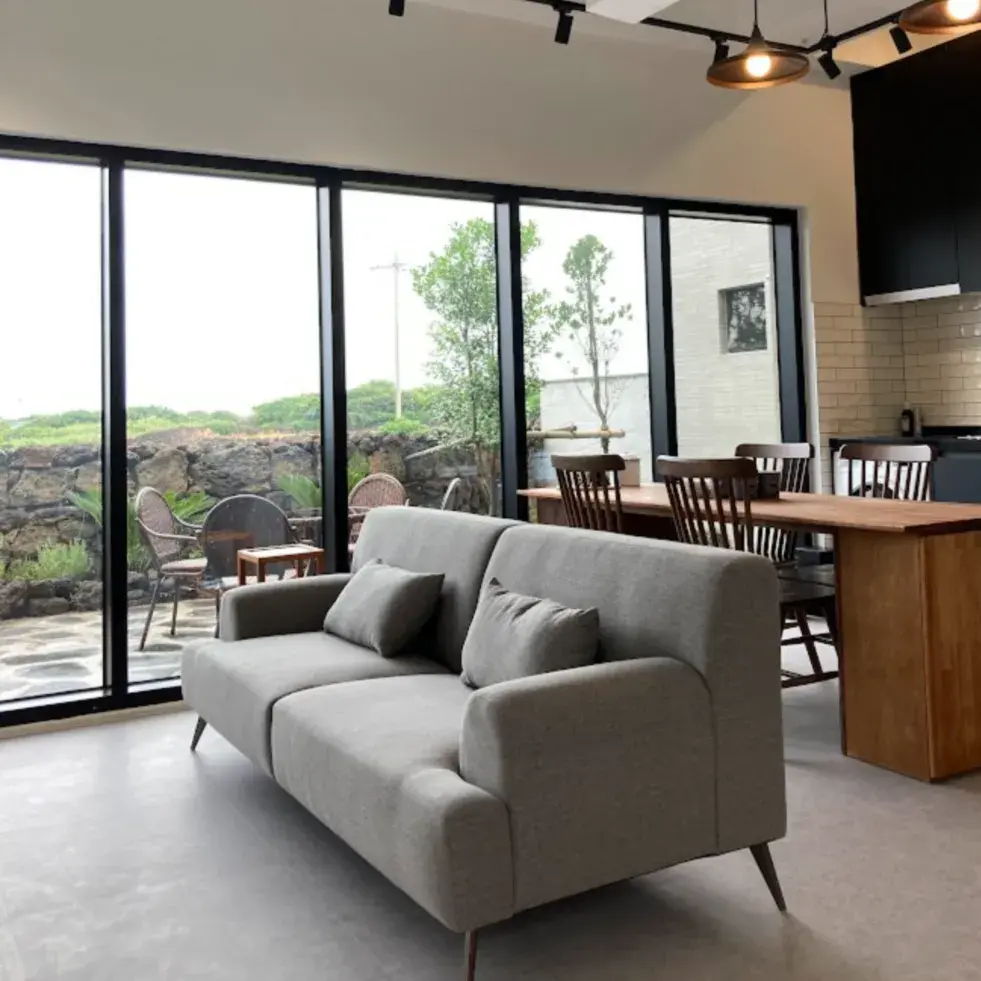 <소제목스테이> 카톡채널 예약 및 문의