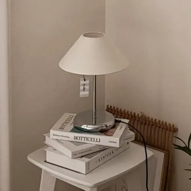 드엘리사 아토 테이블 램프