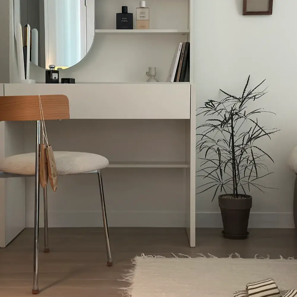 에디 엘라스트론 인테리어 식탁 의자