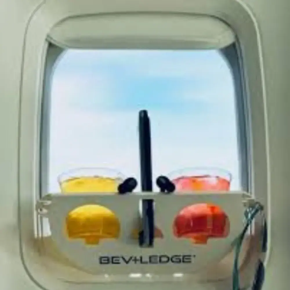 비행기 창문 정리 스테이션!