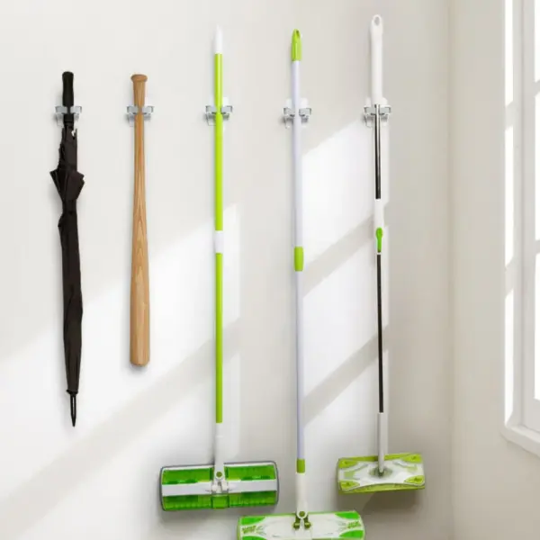 문 뒤 밀대 공중부양