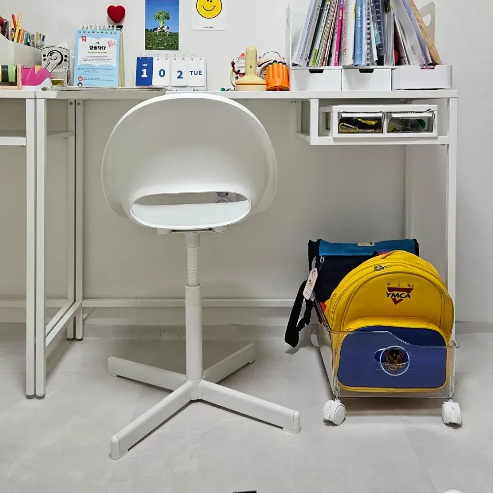 이케아 바퀴 없는 회전의자