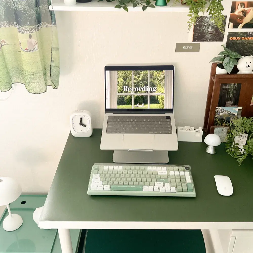 데스크 매트 (Desk Mat)