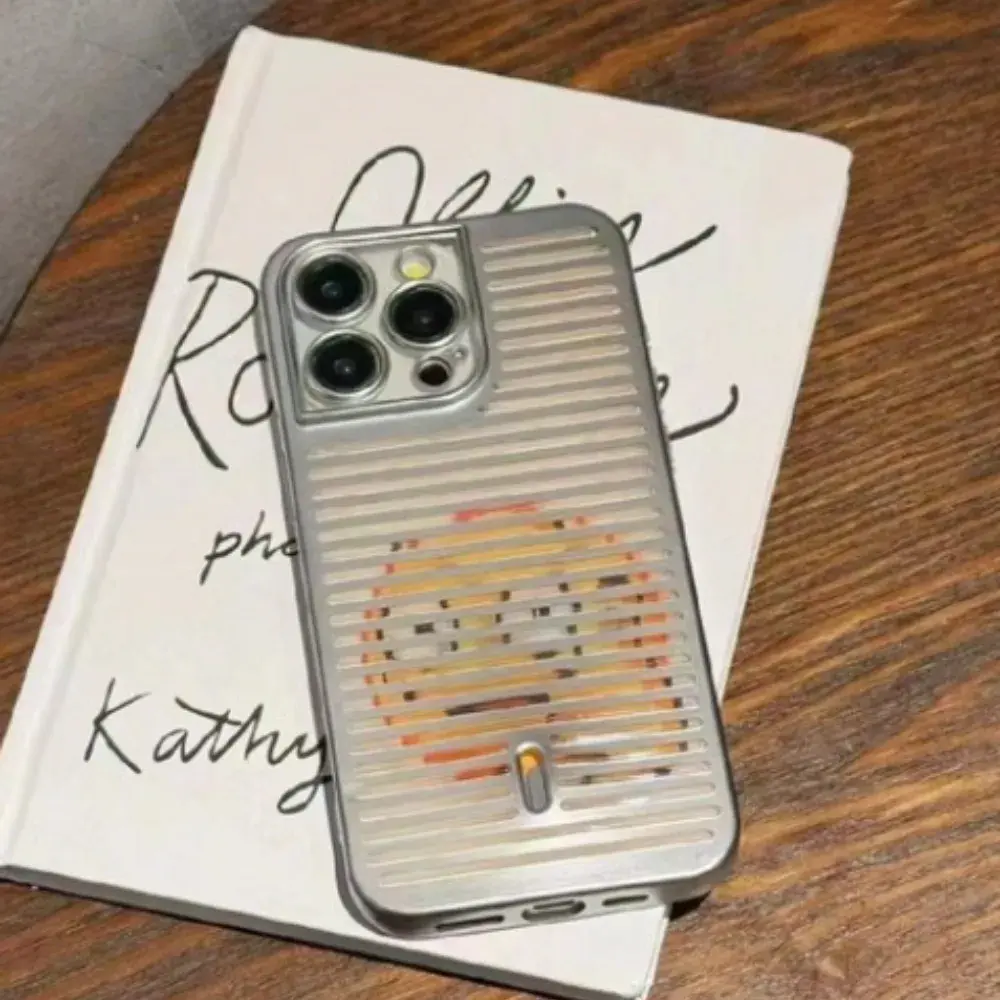 겉과 속이 다름! 손가락이 올라가는 슬라이드 케이스!