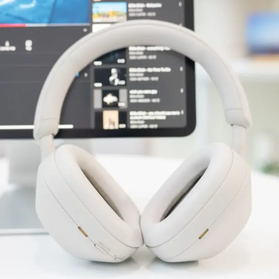 소니 노이즈 캔슬링 헤드폰 WH-1000XM5