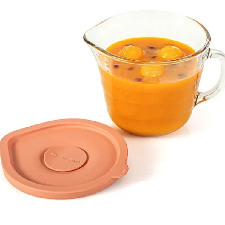 영상속 전자렌지 유리컵