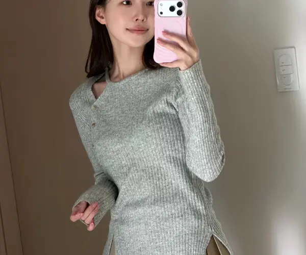 컷아웃 버튼 니트