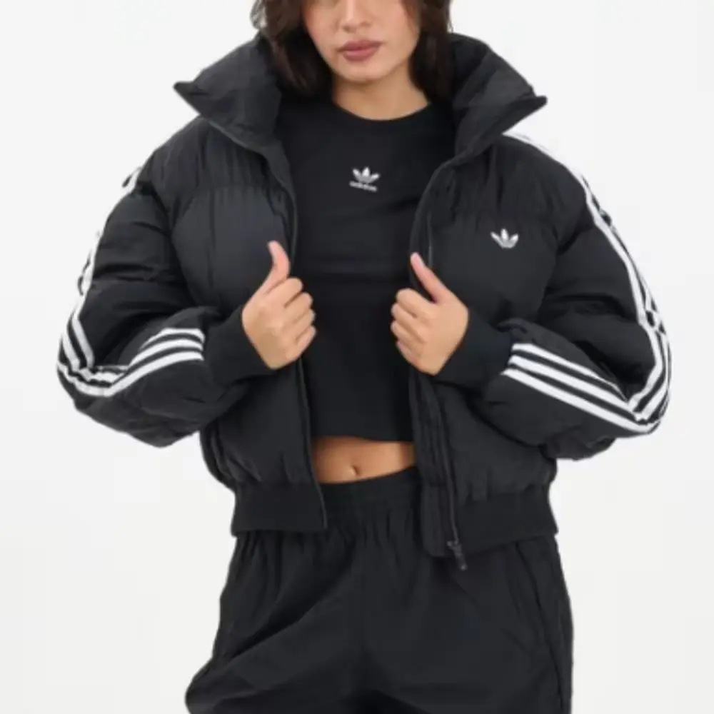 141. 아디다스 크롭패딩