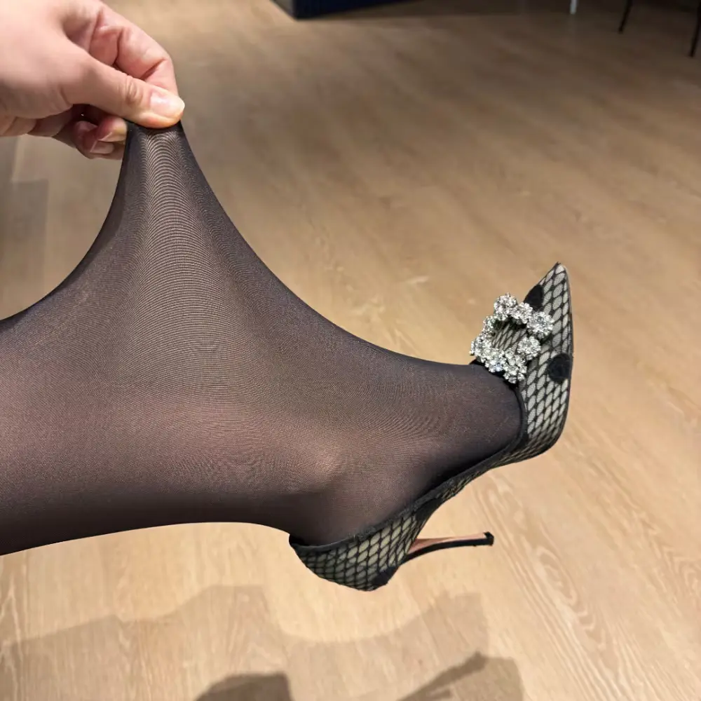 추워졌으니 기모스타킹 무조건!
이번에 시스루스타킹까지 입고🩷
안감 부드럽고 허리선 와이드라 불편함없는 스타킹이요