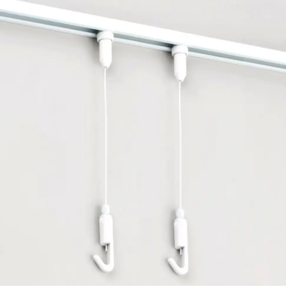 제가 거실에서 사용중인 레일이에요!
저는 2미터 사용중:)