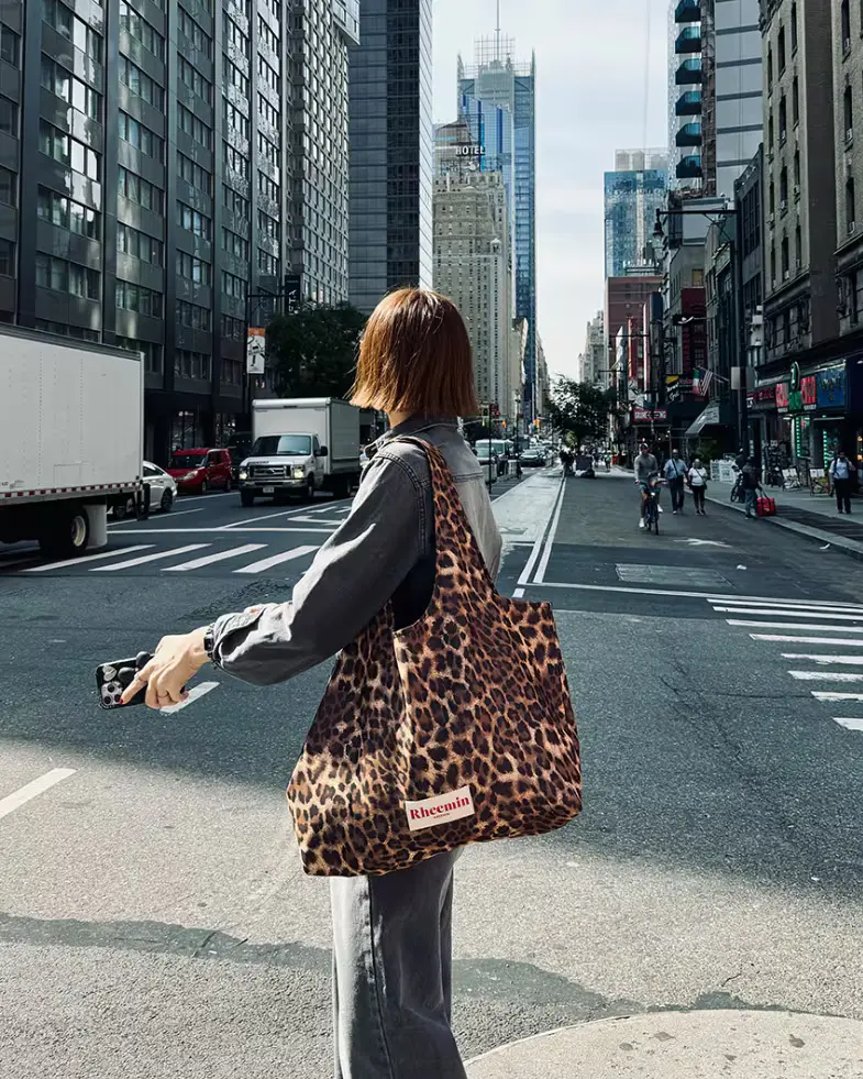 LEOPARD SHOPPER