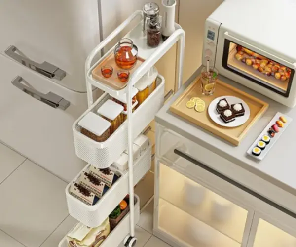 [003] 슬라이딩 트롤리