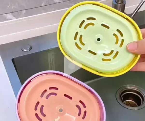 [005] 펌핑식 세제통  디스펜서