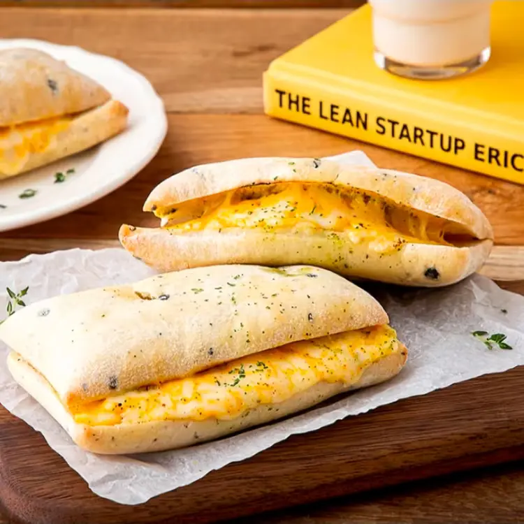 바질치즈 치아바타샌드위치