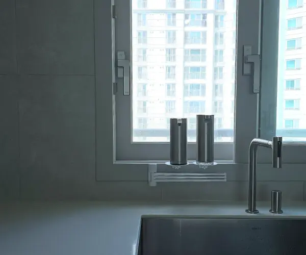 주방 창틀 미니 선반