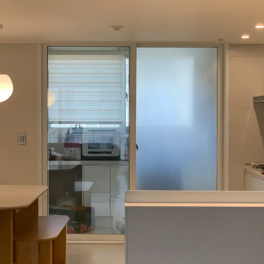 무점착 모루유리 반투명 시트지(오른쪽 샷시)