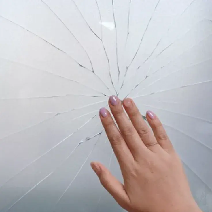 55번. 유리 비산 방지 필름