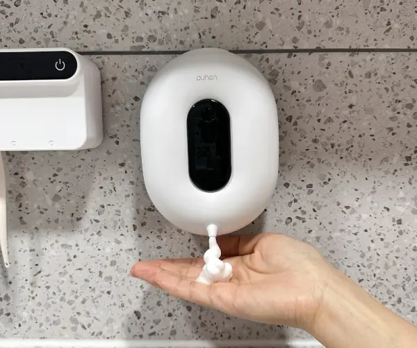 4. 퓨핸 자동 손 세정기 디스펜서