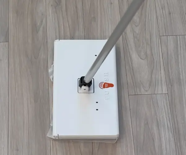 천장, 바닥 발로 툭! 이지탭