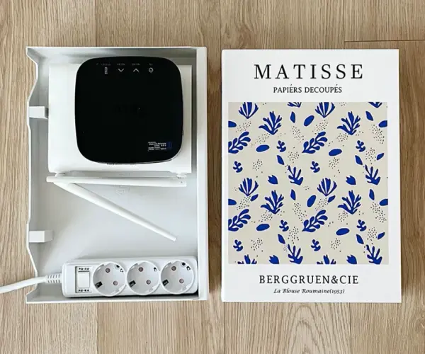 책모양 공유기 정리함