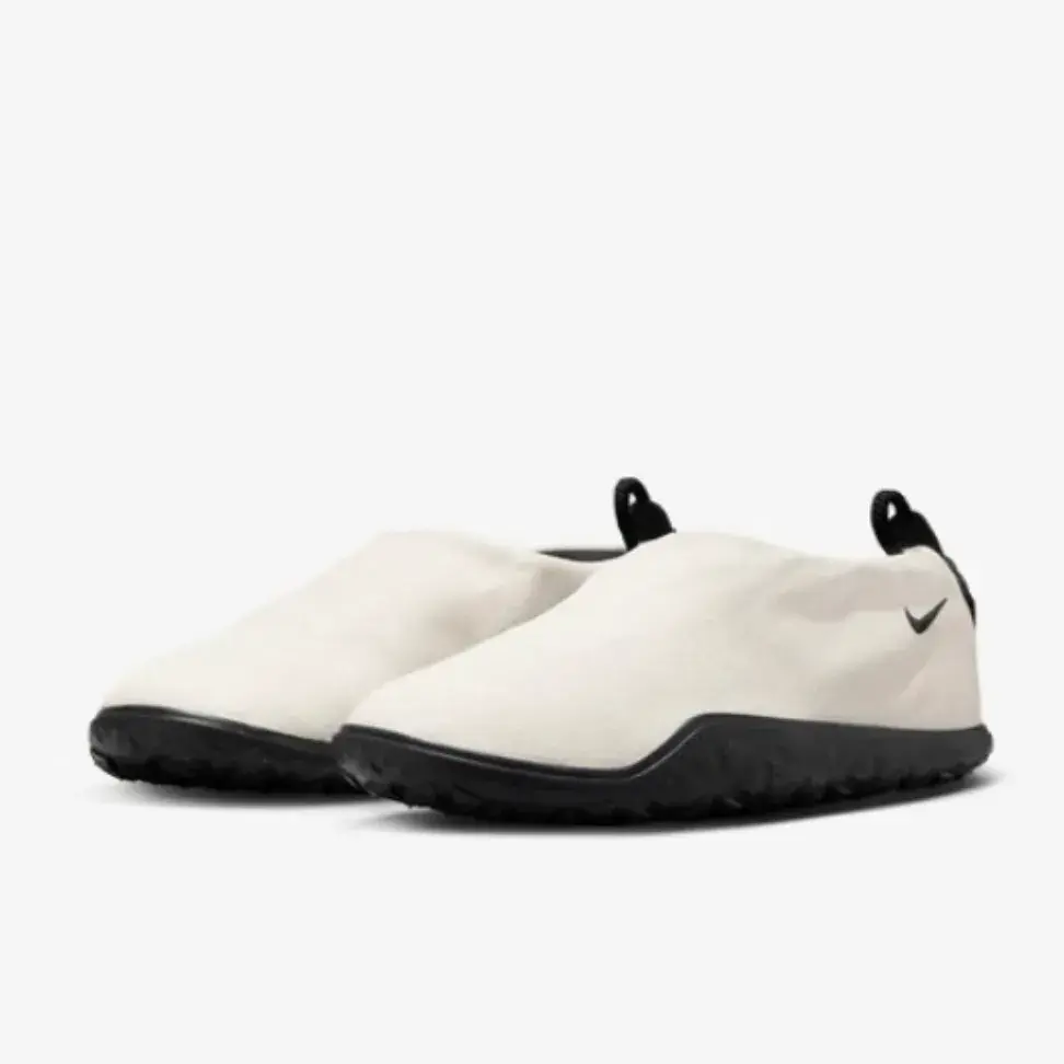 129번. 나이키 acg 에어모크