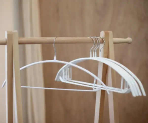 비오씨 회전형 논슬립 반원옷걸이 어깨뿔방지 니트옷걸이