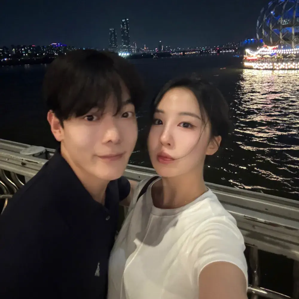 (여자친구) 신영 인스타그램👯‍♀️👸