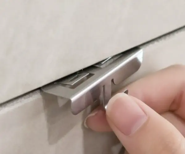 16. 아트월 고정핀