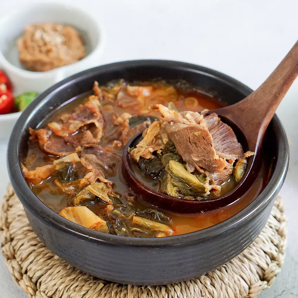 가마솥 얼큰소고기국밥 630g*3팩 6인분