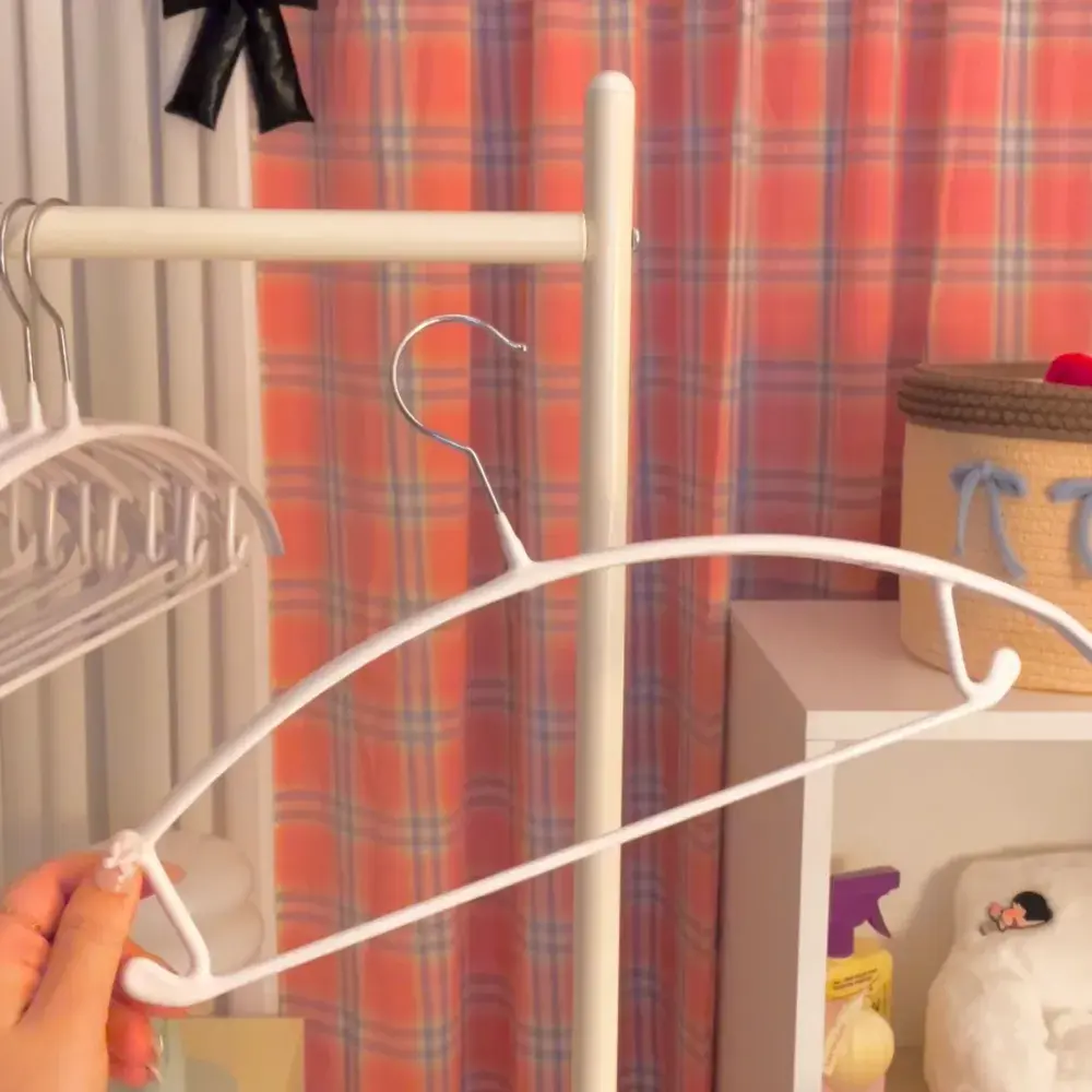 어깨뿔X 흘러내림X 옷걸이