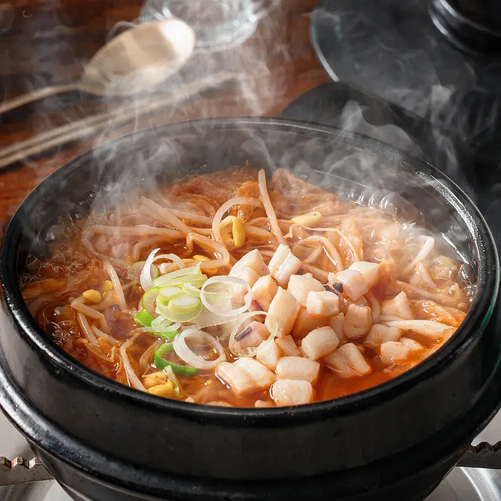 숙취로 고통받고 있다면 전주식 오징어 김치 콩나물 국밥