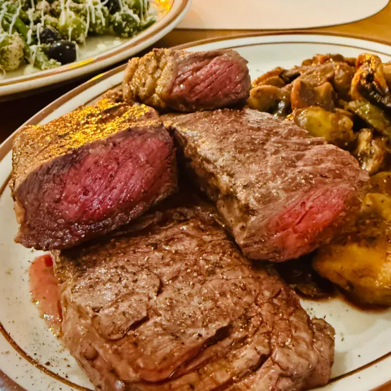 요즘 꽂혔. 가성비 살치살♥️