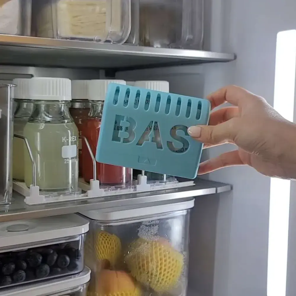 냉장고 냄새 싹 잡는 탈취제