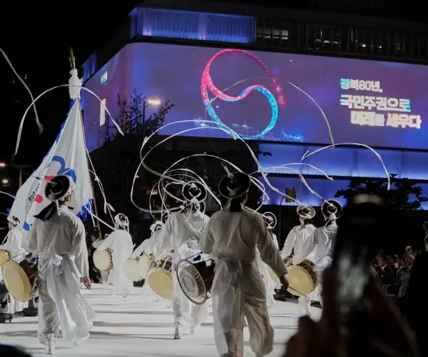 3. 본공연 <해야> 영상 (1:55~)