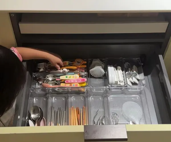 서랍 수저 정리함