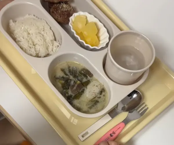 아이용 식탁쟁반