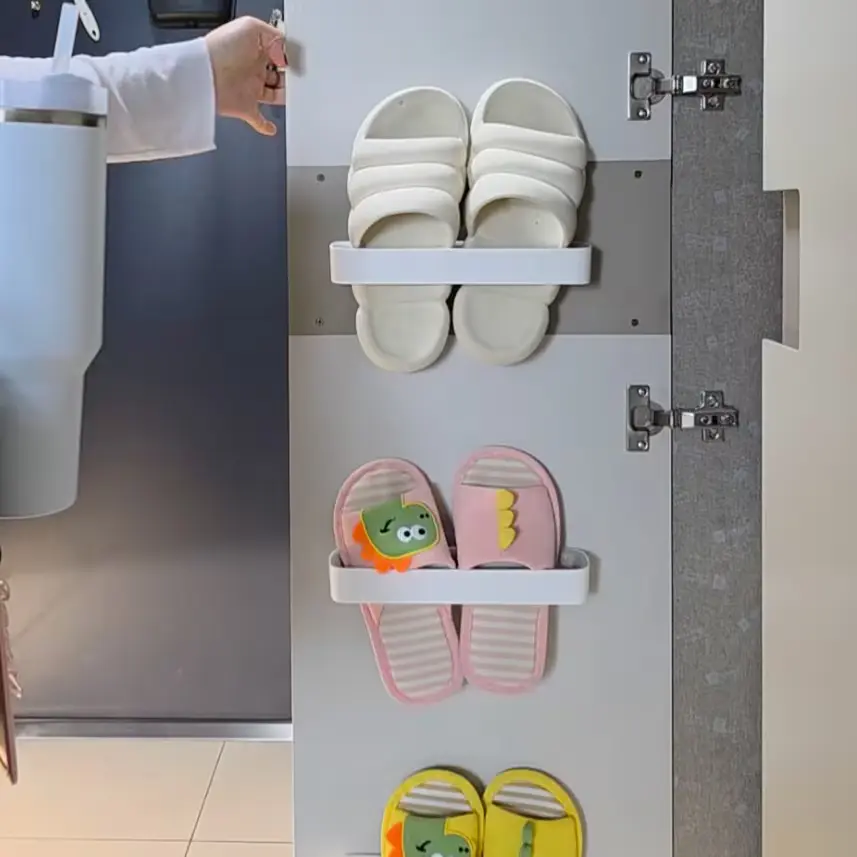 부착식 거실화 정리대