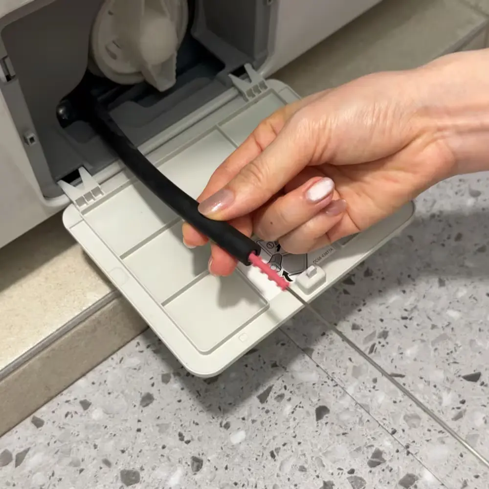 세탁기 잔수 호스 세척솔