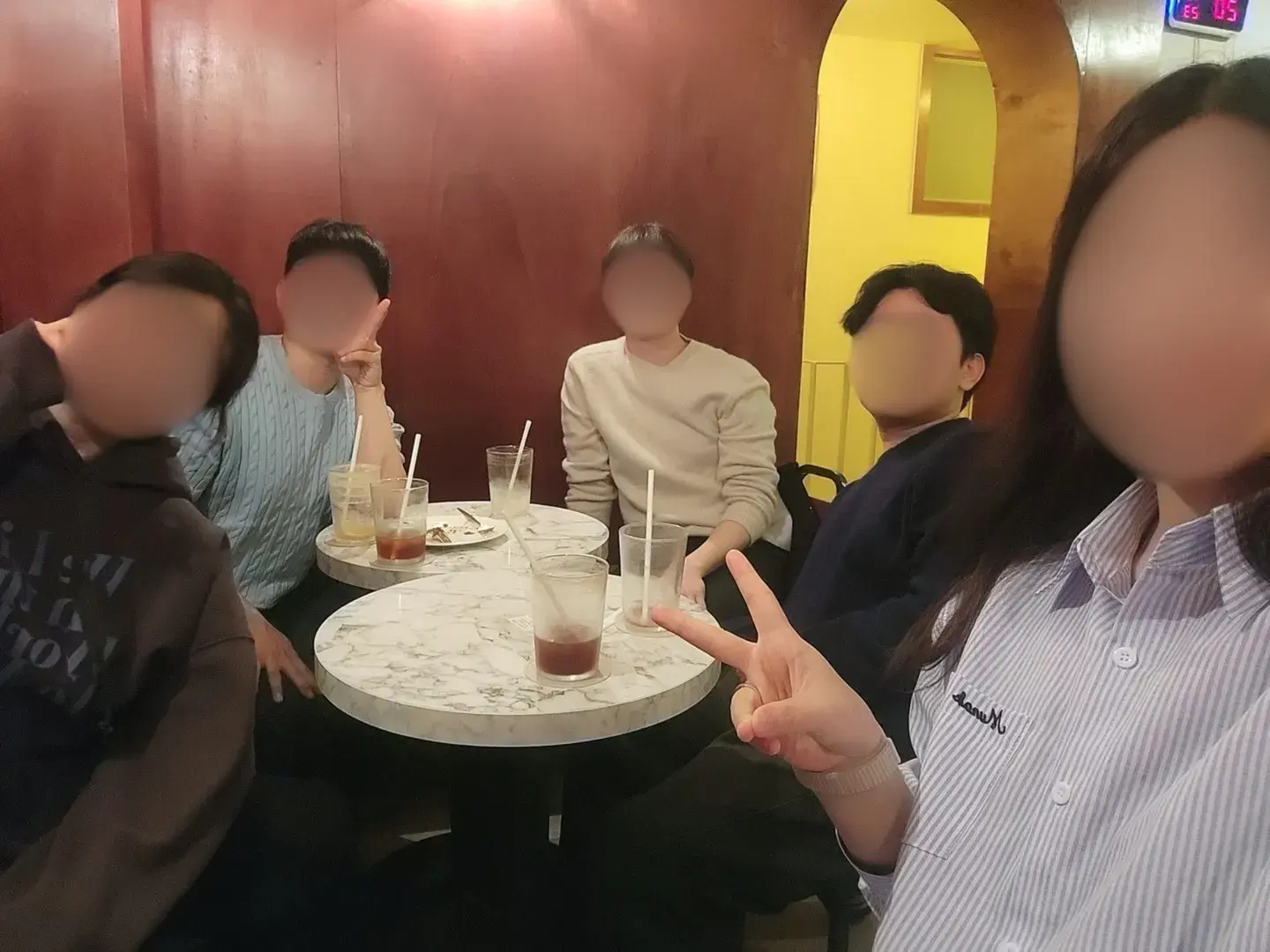 카페에서 도란도란 수다 떨기☕️